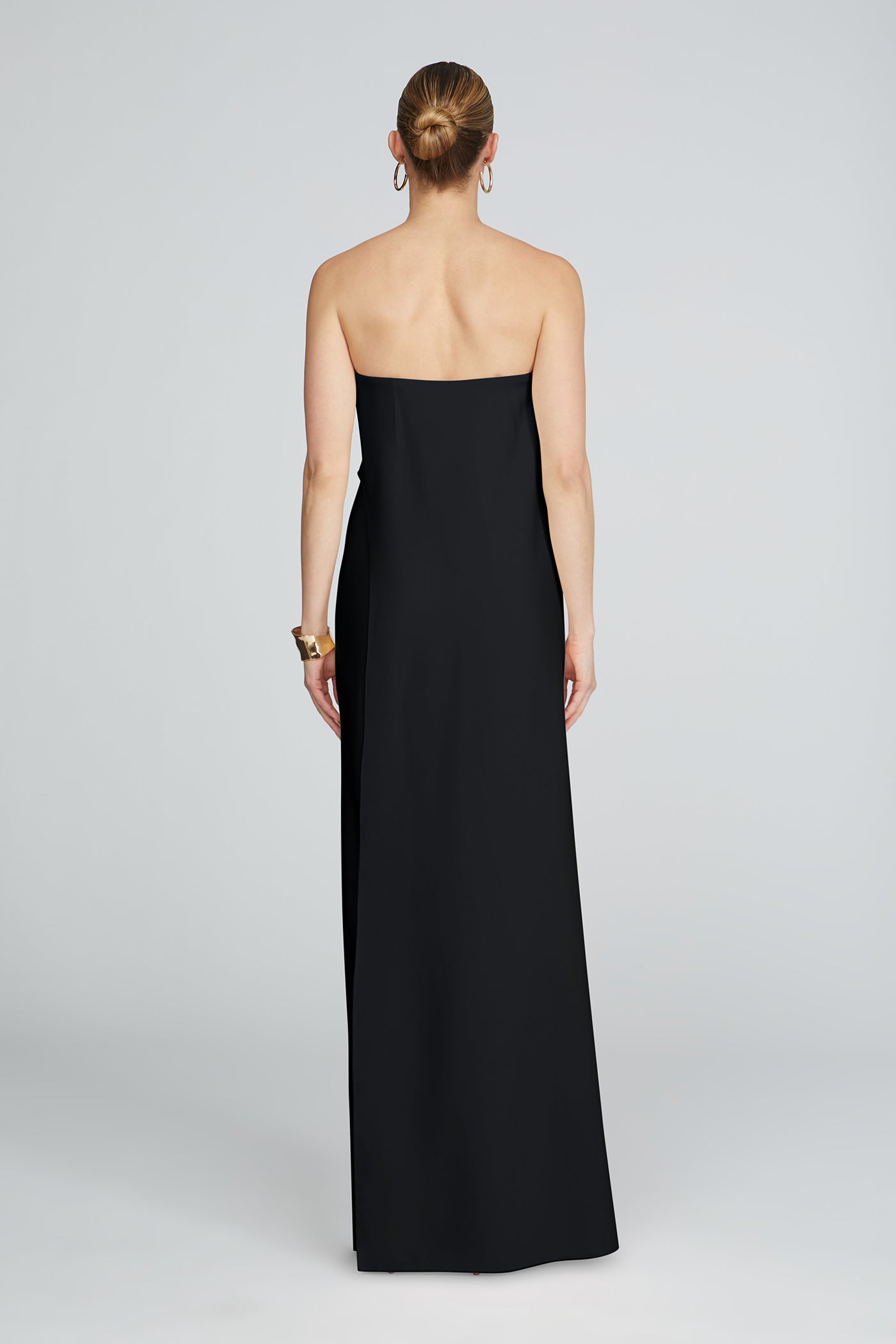 back view with wide-leg proportion