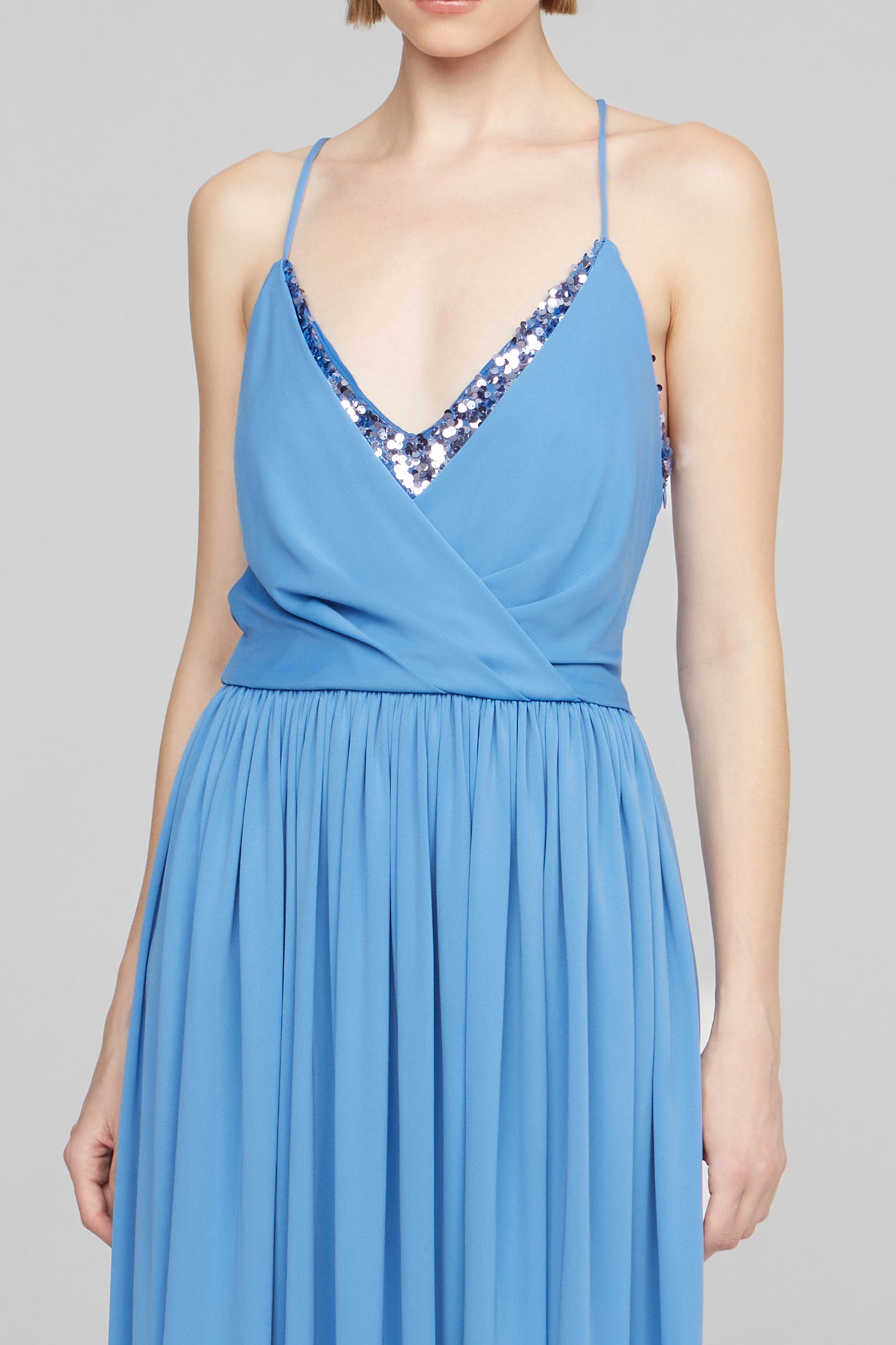 sequined V-neckline detail