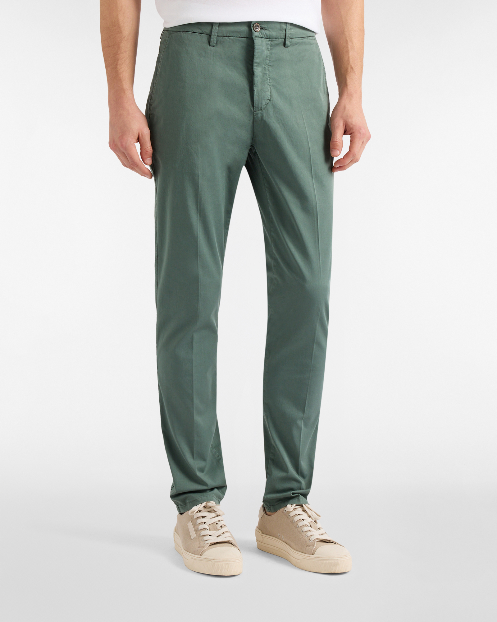 Men's Narrow-Fit Basic Chino Trousers