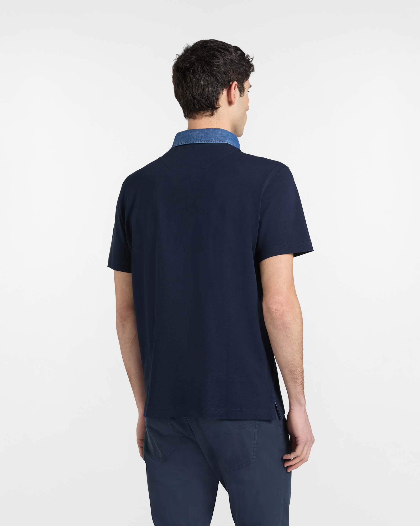 Alternate angle showing the vietri silhouette