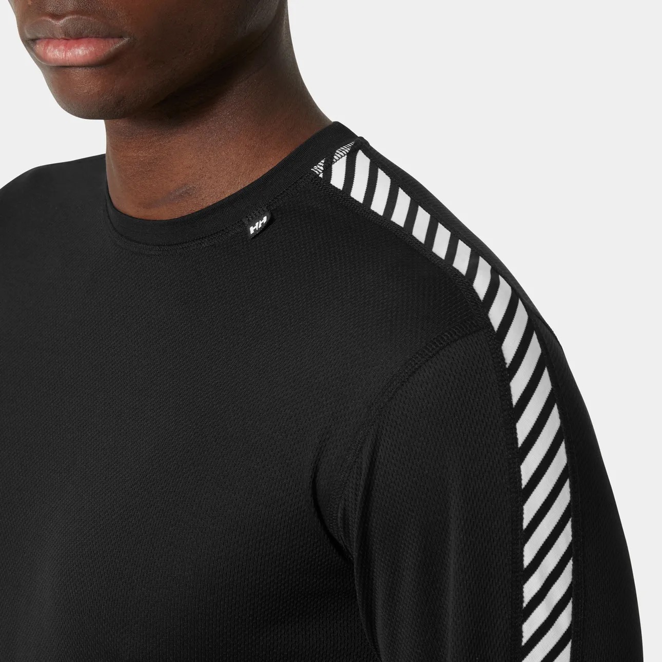 collar and sleeve graphic close view