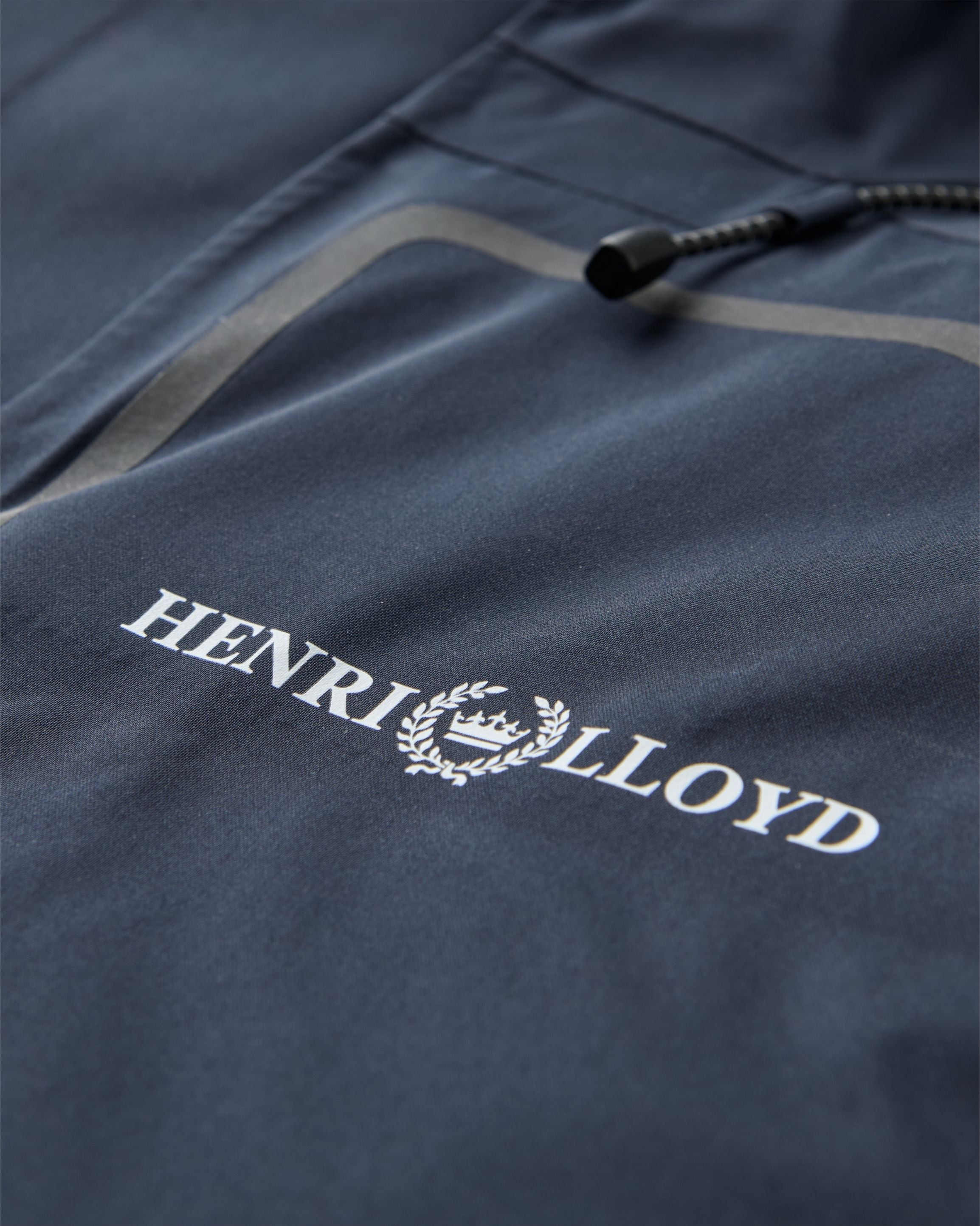 Neck and storm-protection detail