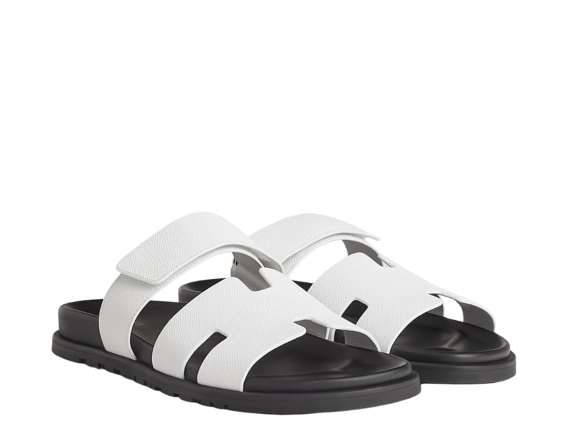 White Epsom Chypre pair showing the contoured footbed