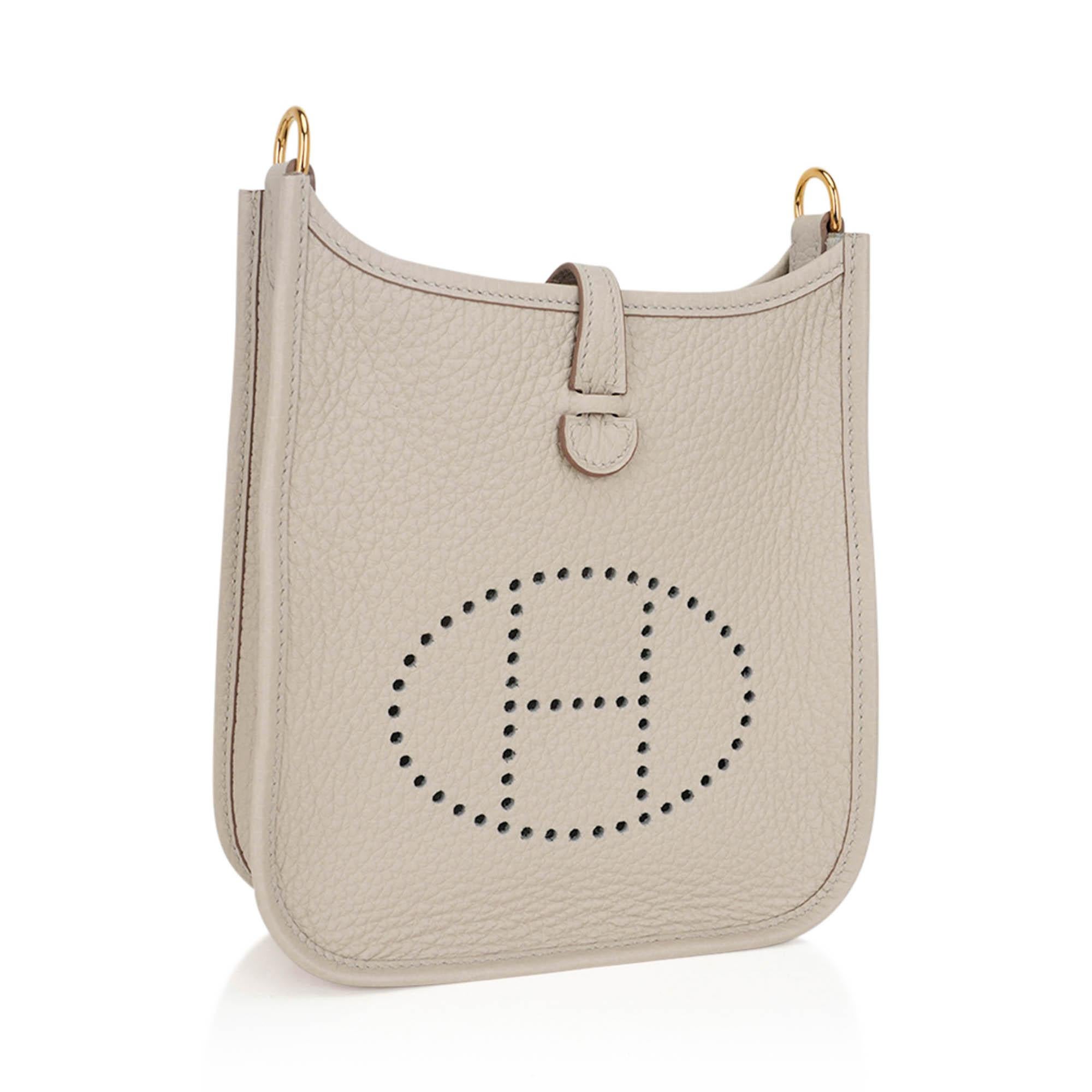 Beton mini Evelyne with gold hardware and leather tab