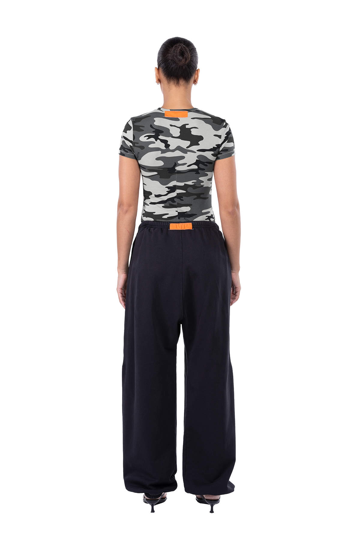 secondary styling view for movement and silhouette