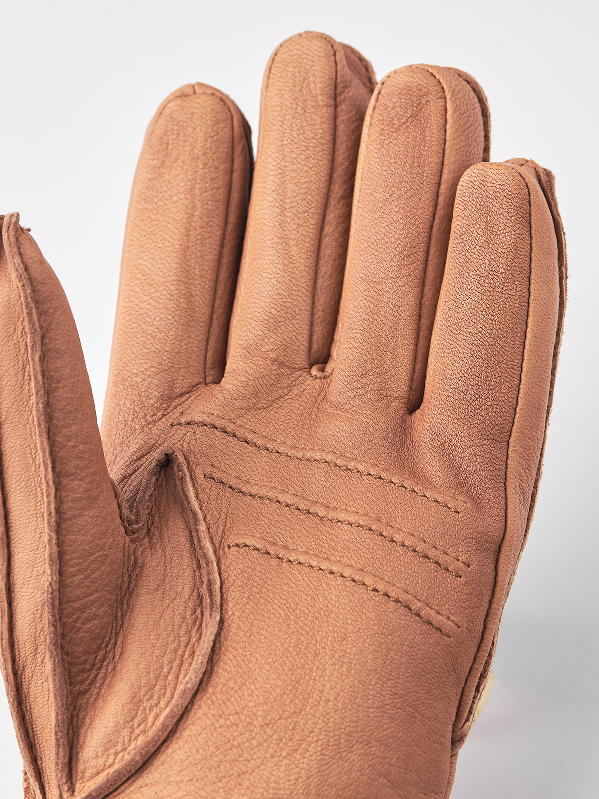 ribbed cuff detail