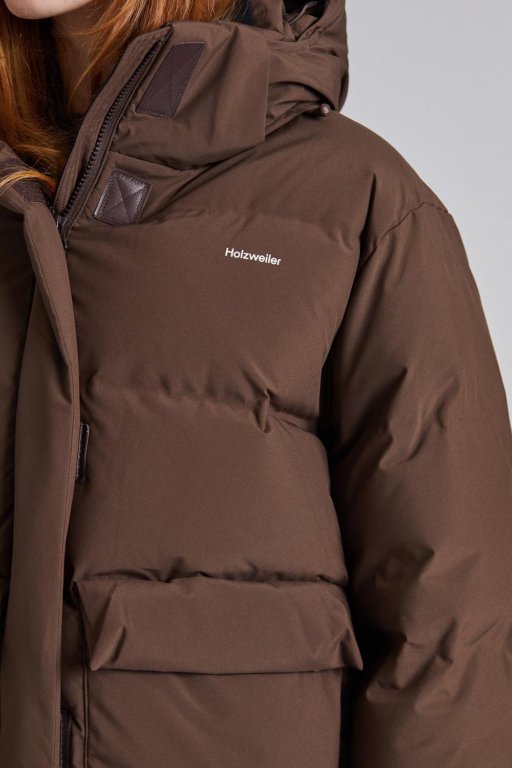 Patch-pocket and placket close view