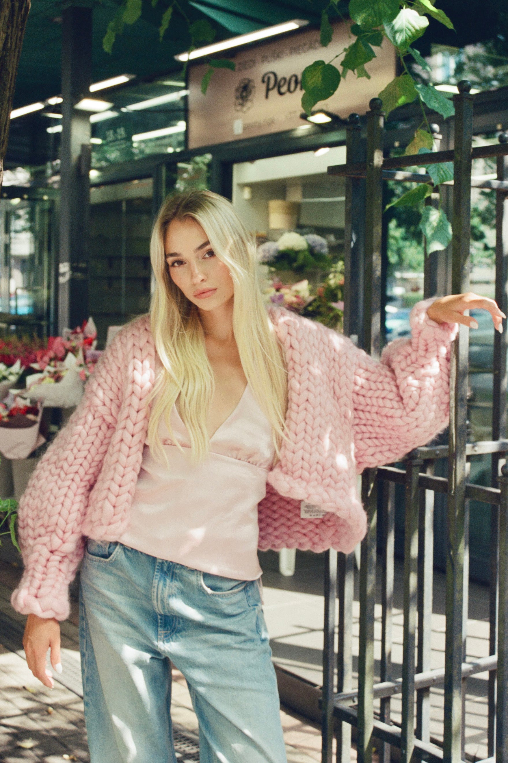 Full-length look with the cropped, chunky proportion