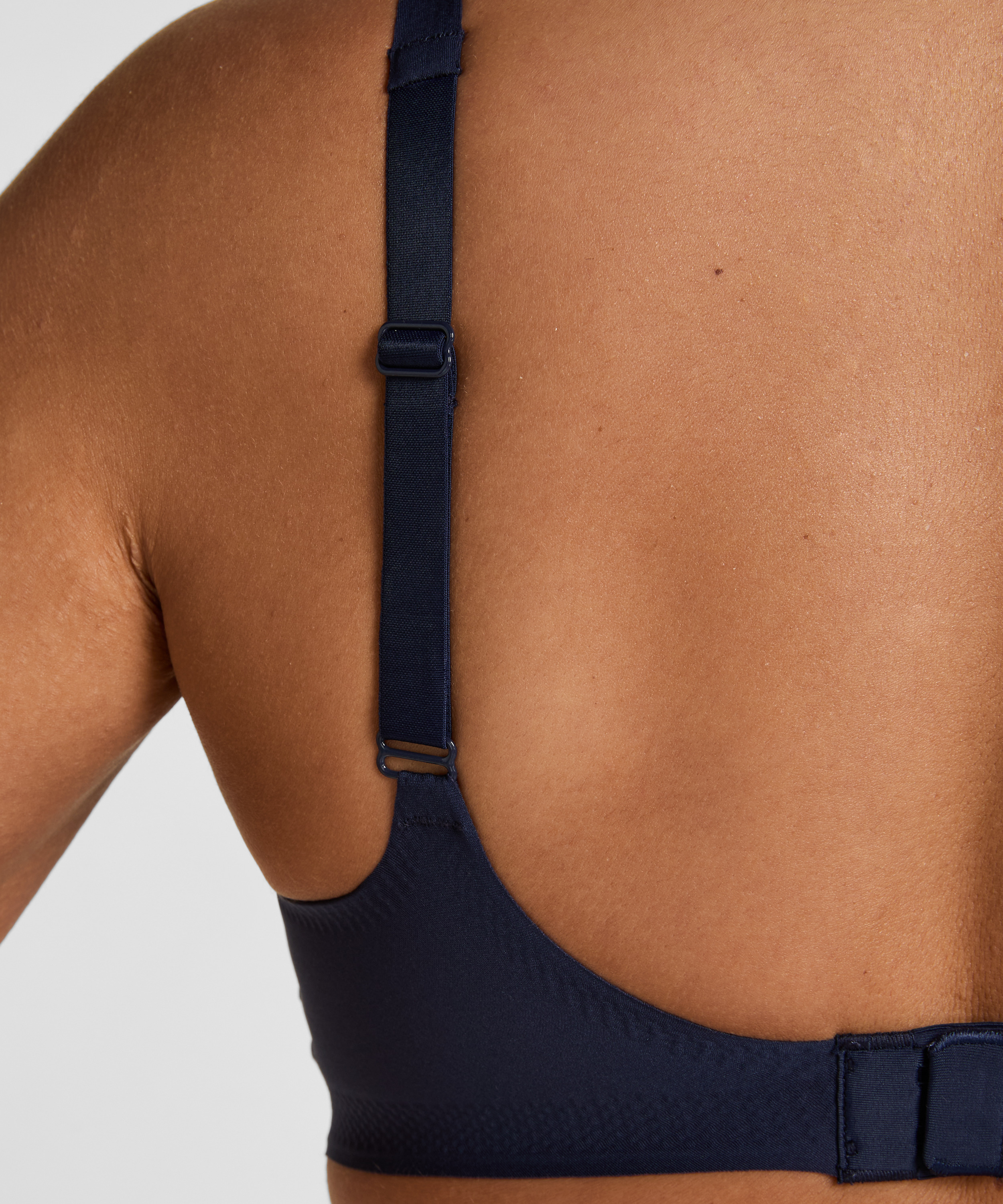 strap adjuster detail