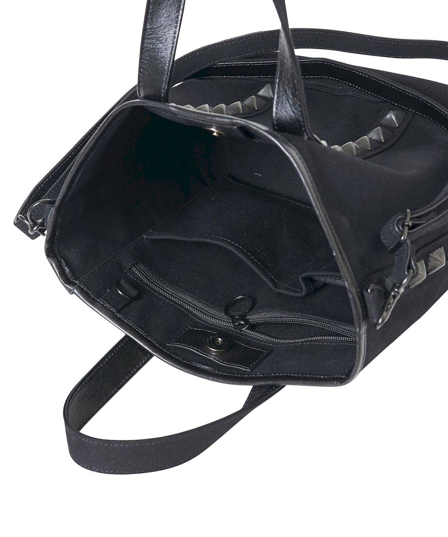 strap and handle detail