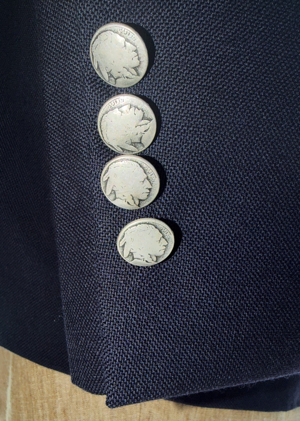 button detail