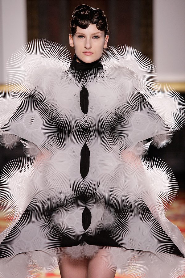 A black-and-white finale look emphasizing the charge of the line
