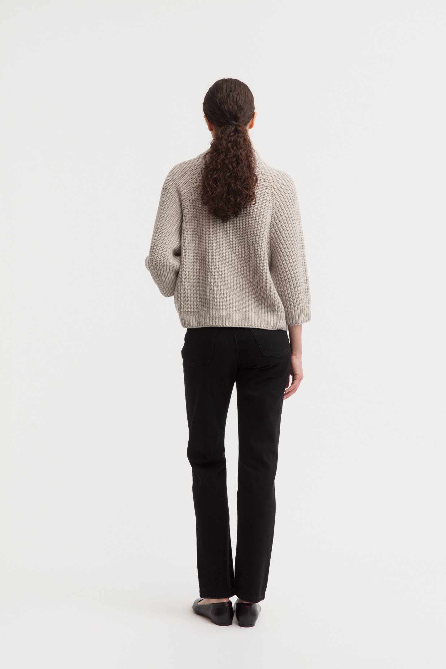 Back view with the cropped 3/4 sleeve proportion