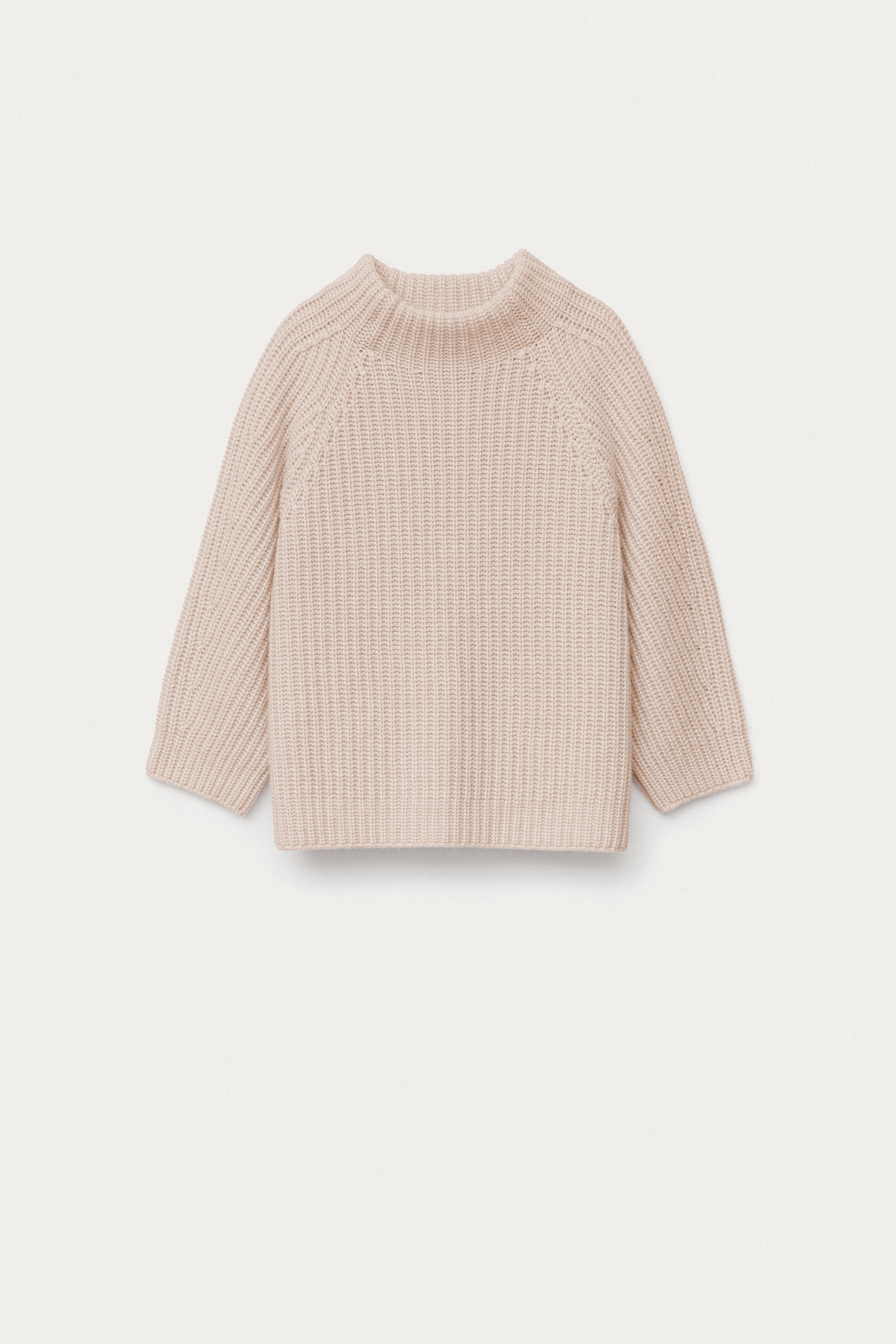 Dark edition reinforcing the sweater's carry-over status