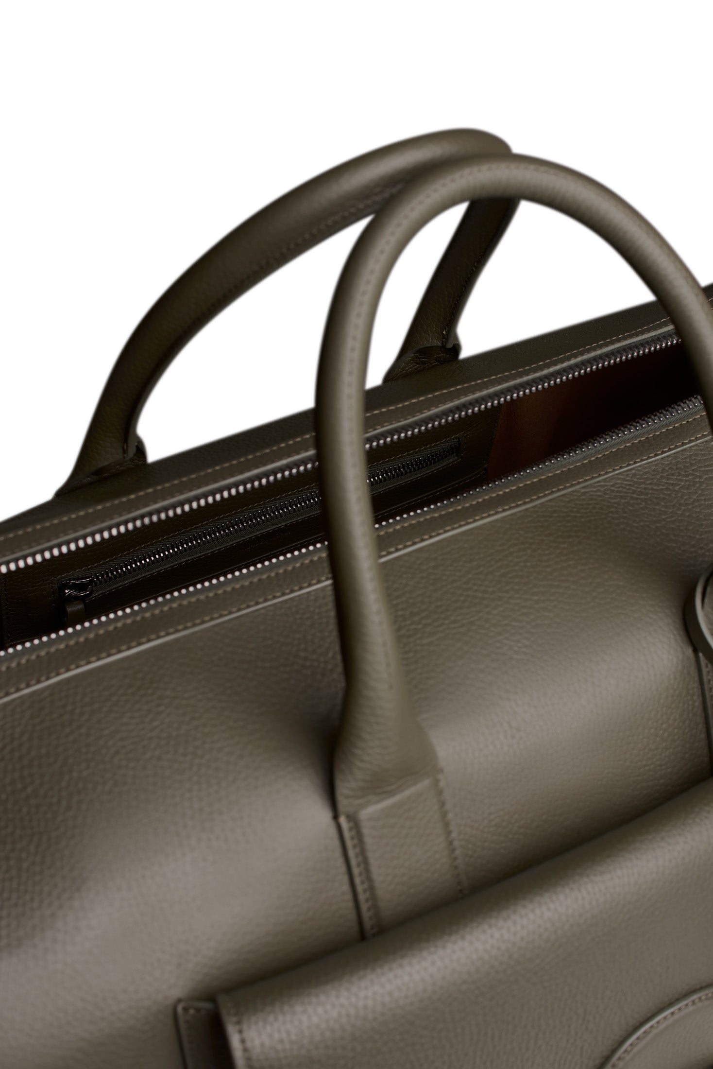 Weekender Duffle Bag hardware or leather detail