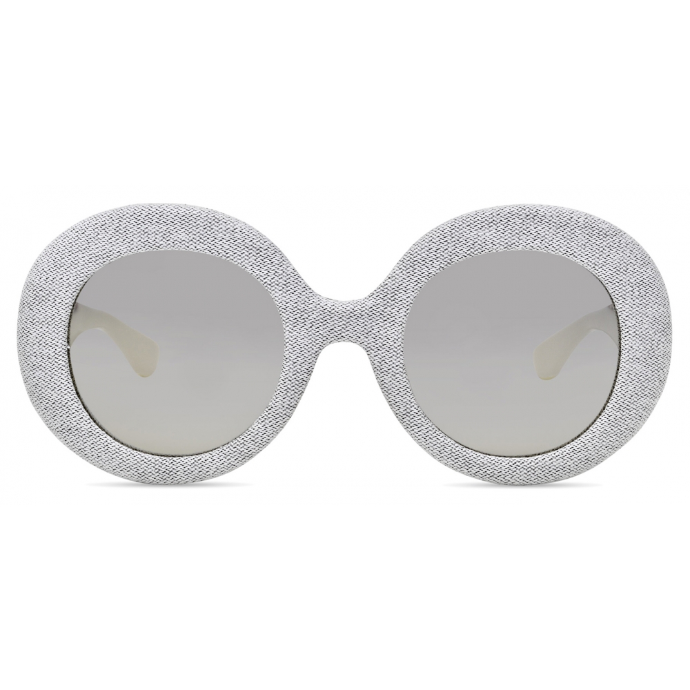 Front view of the oversized round silhouette