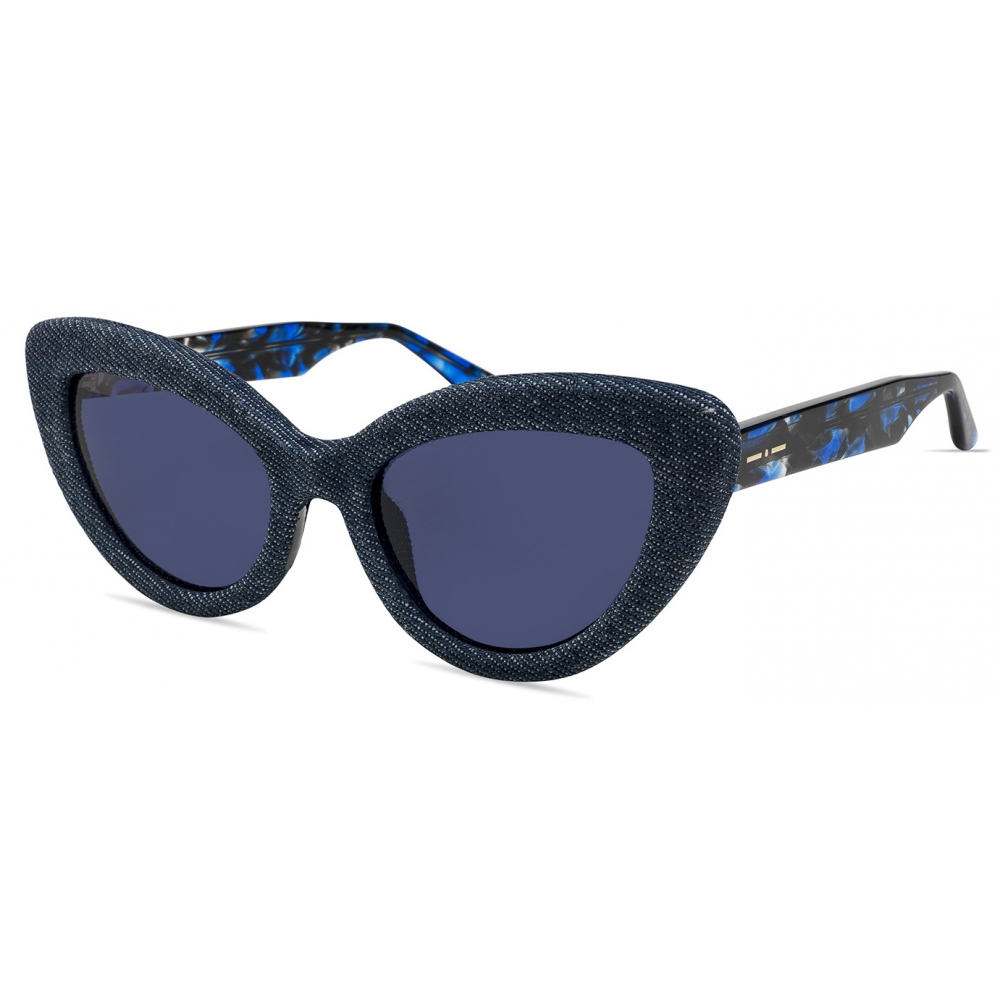 Blue version with the same exaggerated circular outline