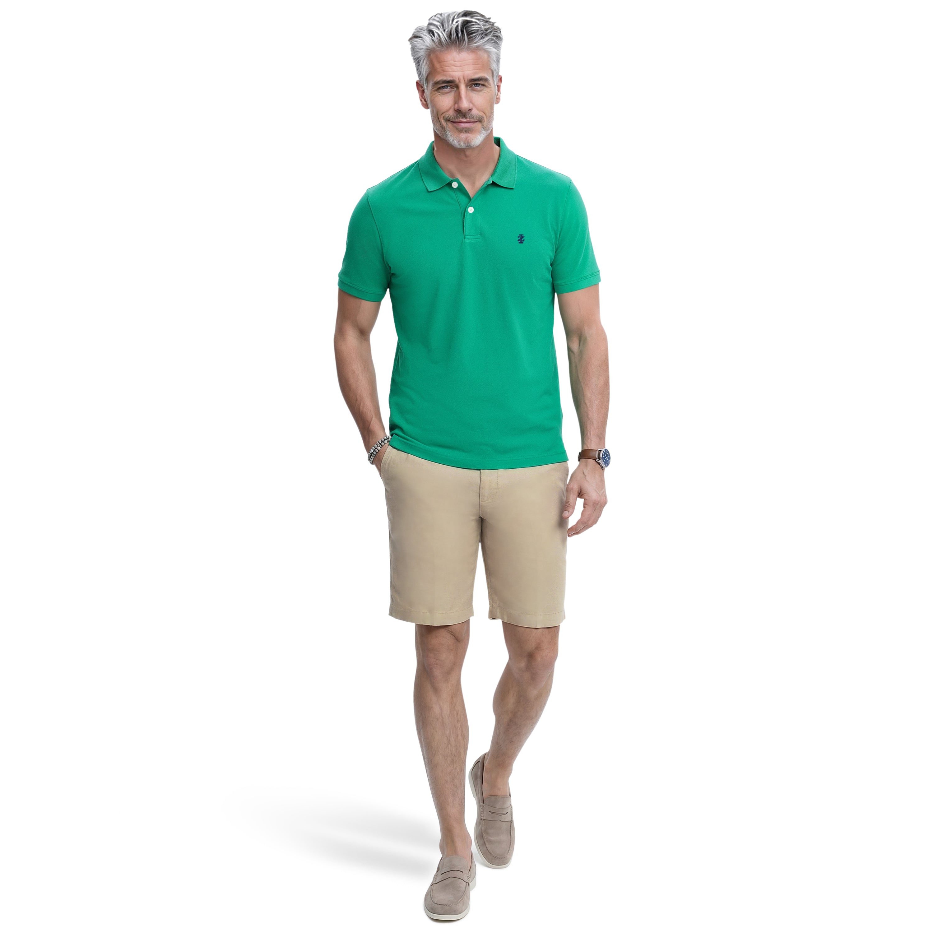 Full look with khaki shorts