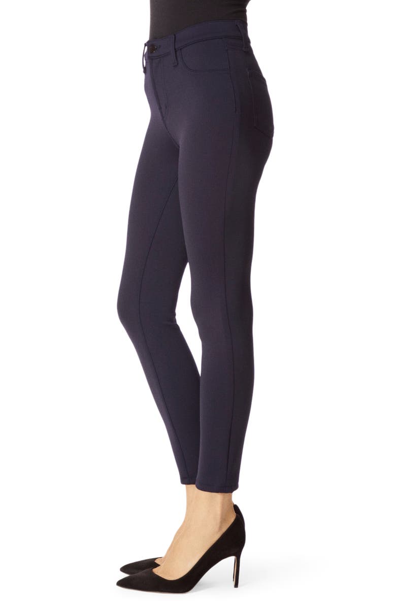Side view of the same close ankle crop