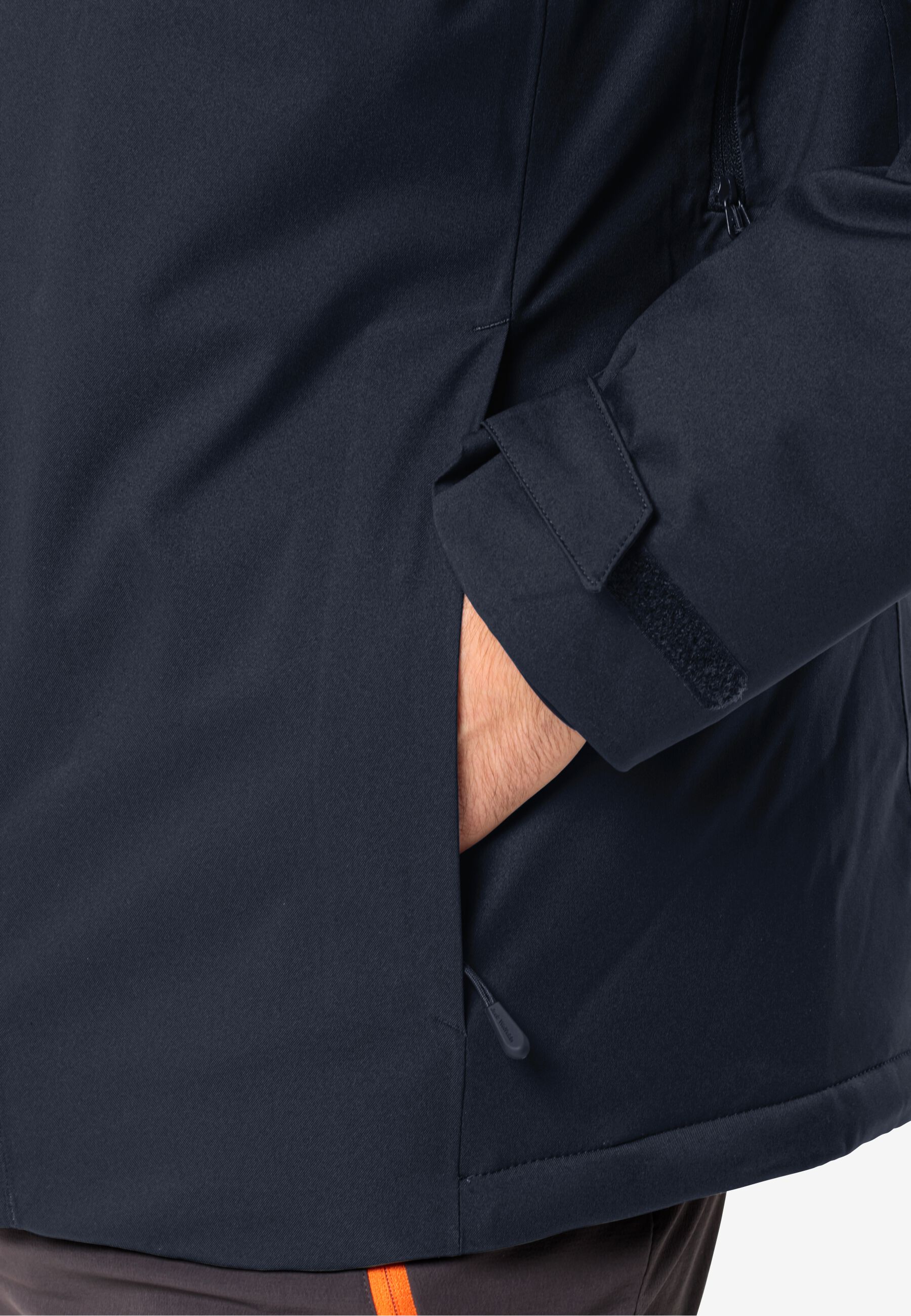 Cuff and hem detail on the stretchy outer shell