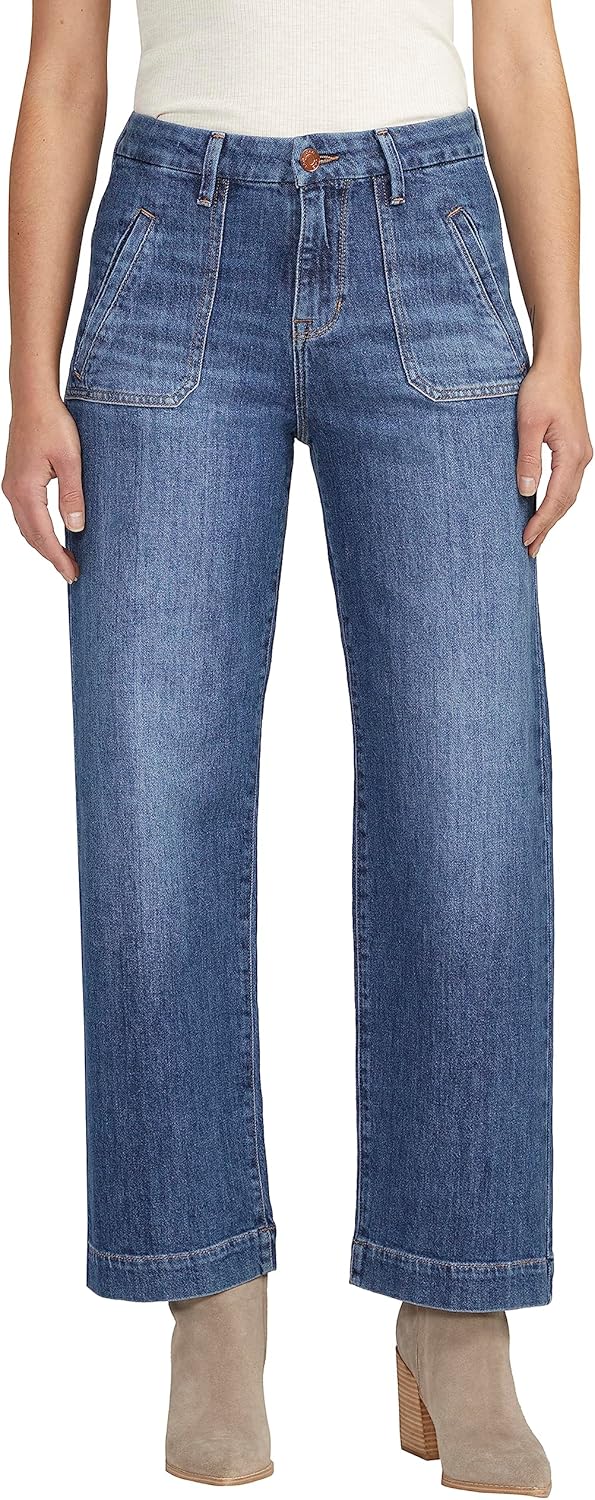 Alternate dark wash with the same full opening at the hem