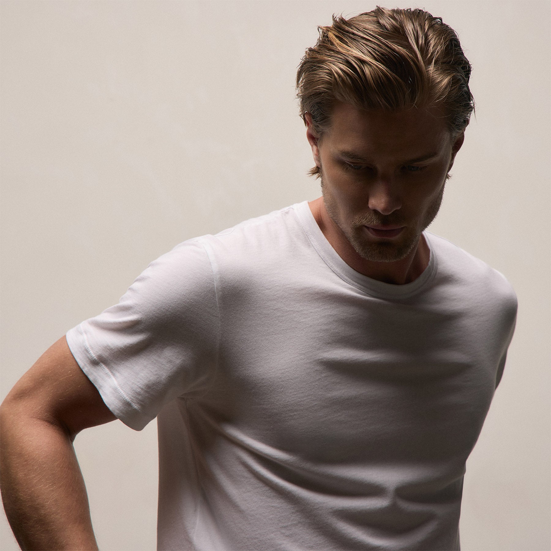 Short Sleeve Crew Neck profile detail
