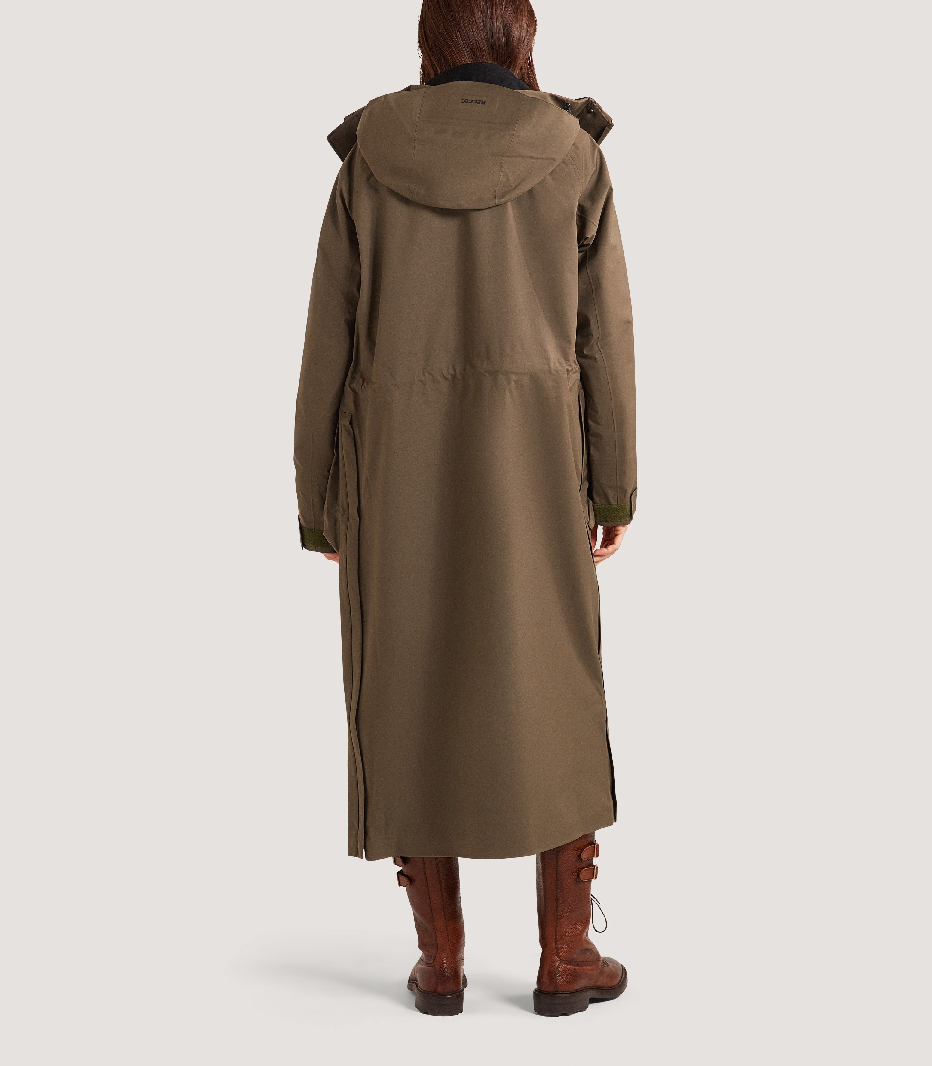 Alternative rear angle highlighting volume and length