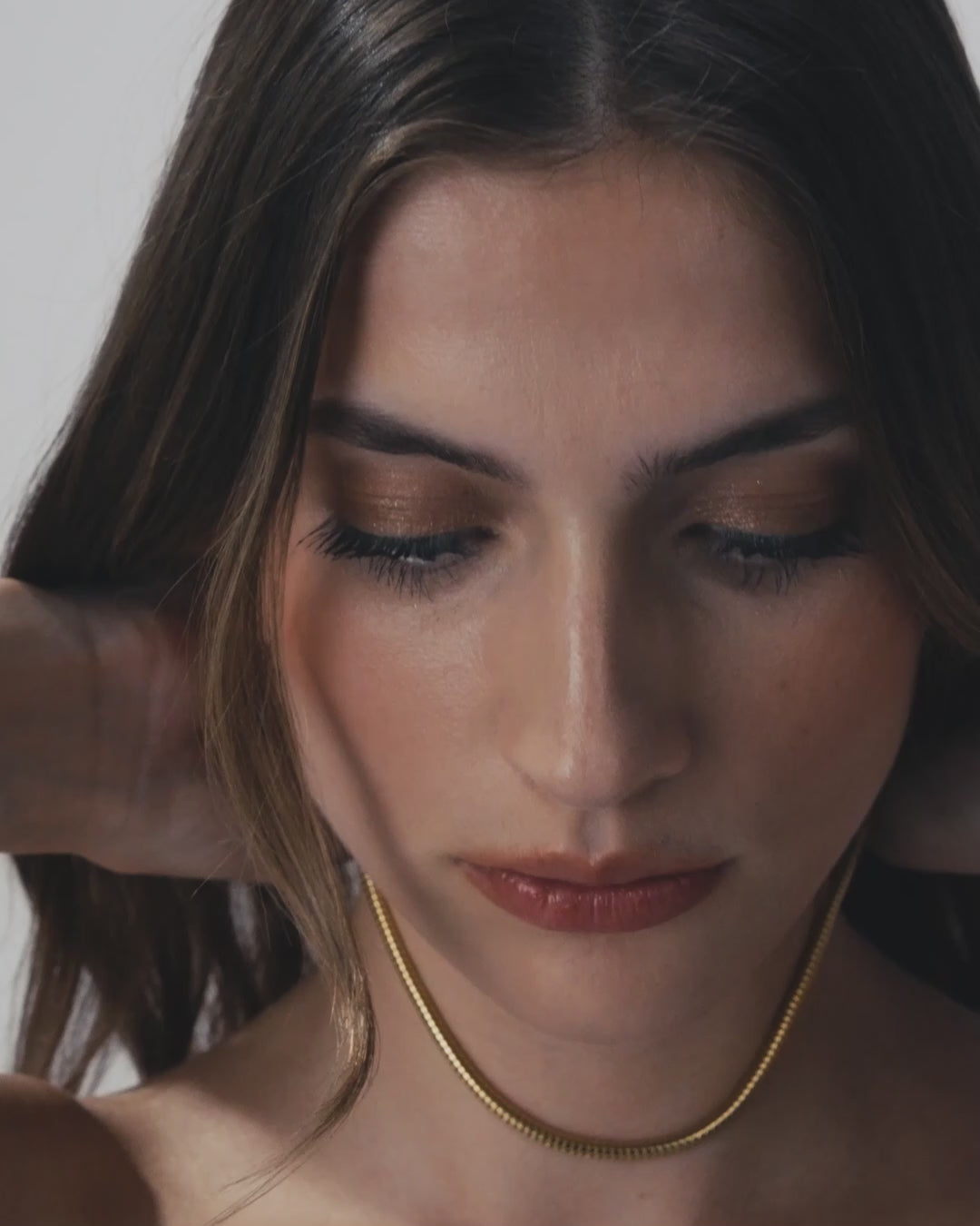 Editorial still reinforcing the uptown minimal styling