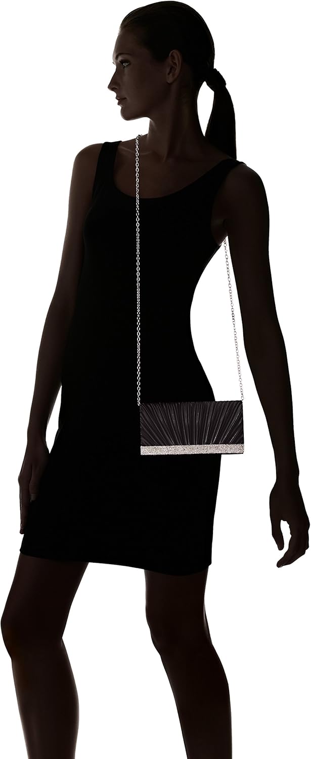 Shoulder carry view with the chain strap attached