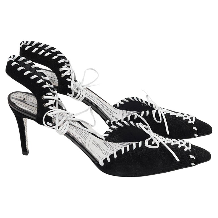 Alternate angle showing the shoe in profile