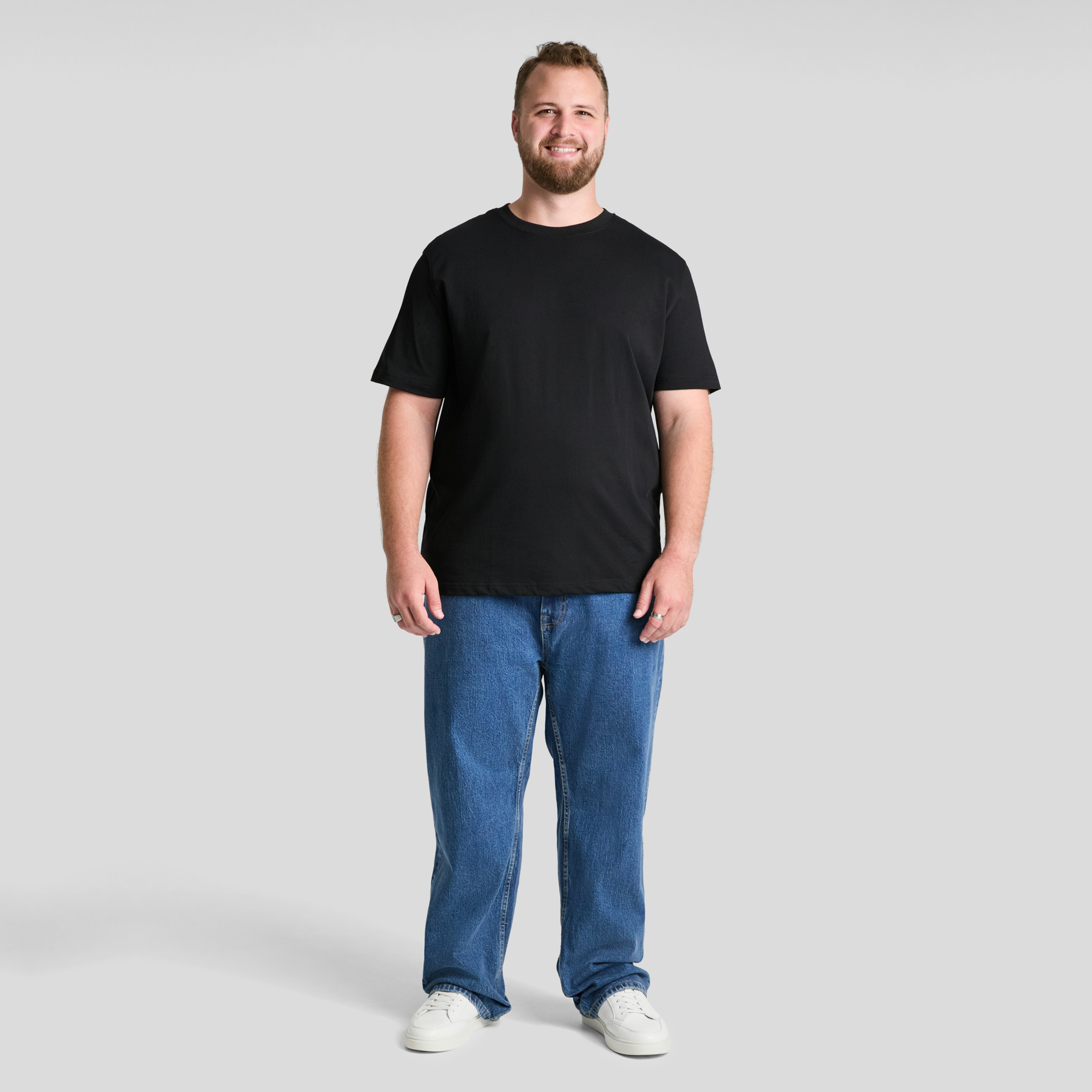 Additional official product angle.