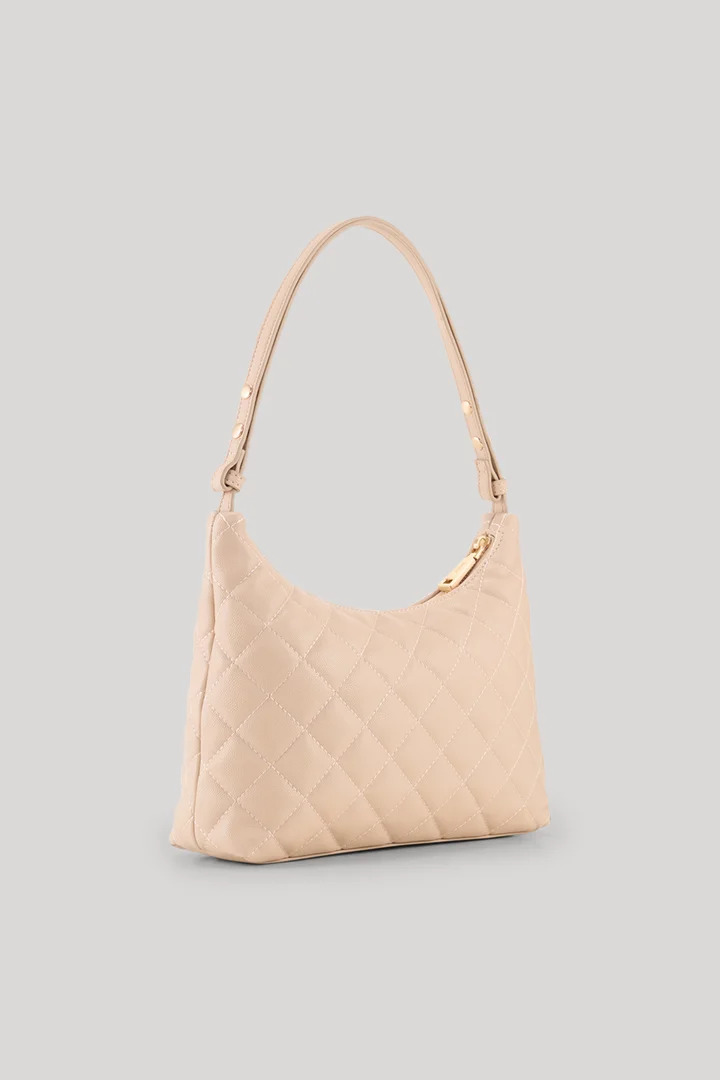 Side angle with the narrow base and zip top