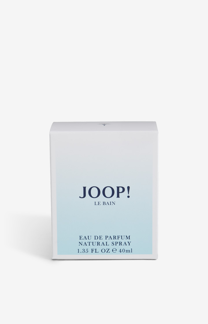 Carton close-up in the pale blue packaging