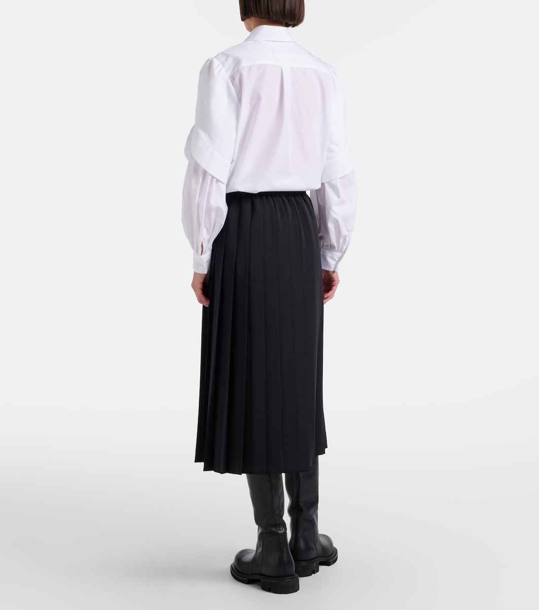 Rear view of the elasticated waist and even pleat fall.