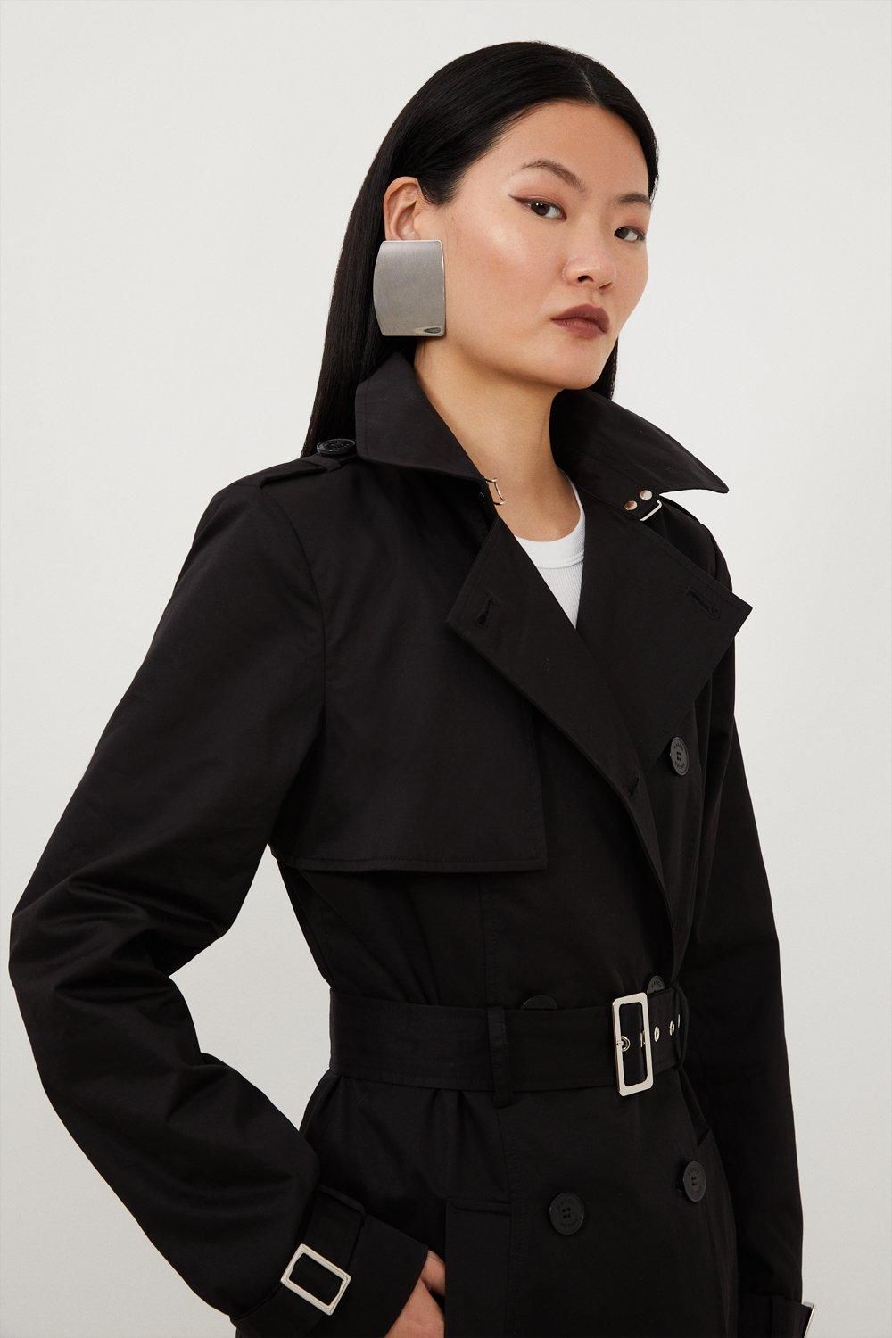 Three-quarter view with lapel and storm flap