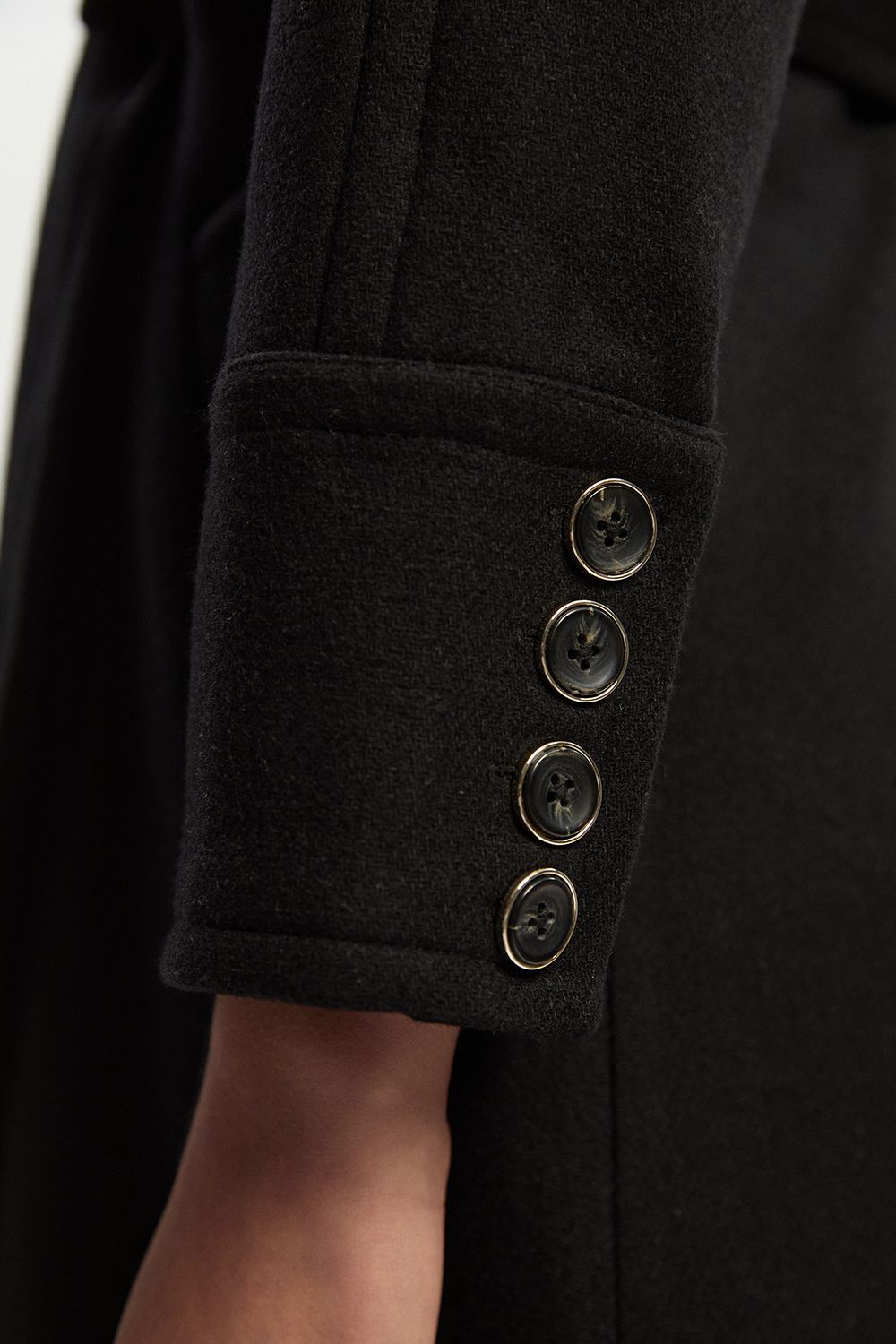 Cuff and belt detail