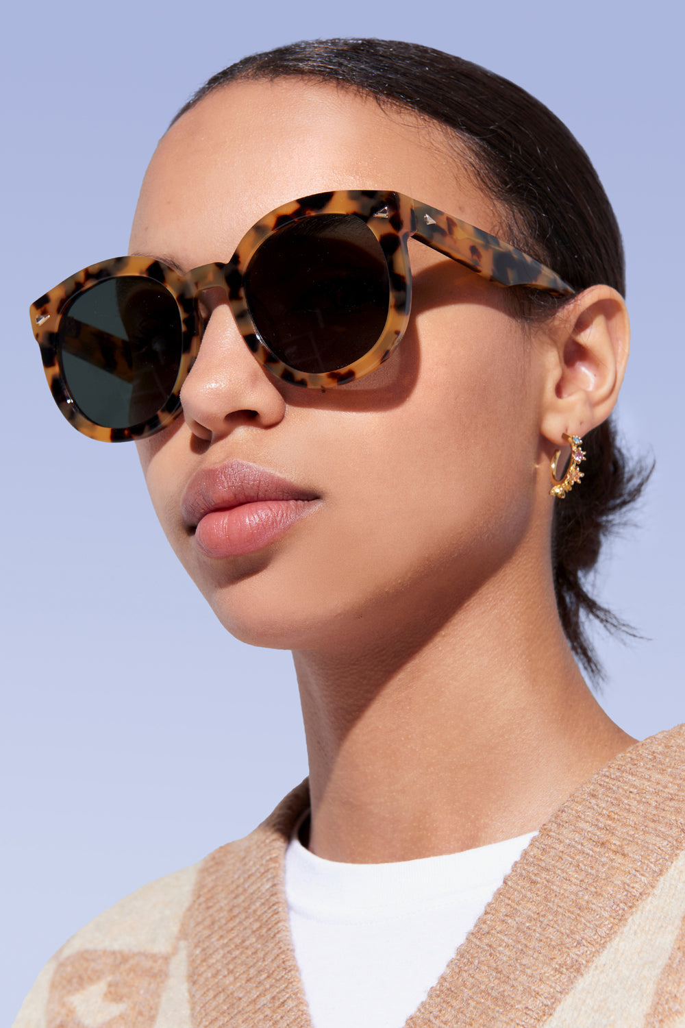 On-face fit with the exaggerated round silhouette