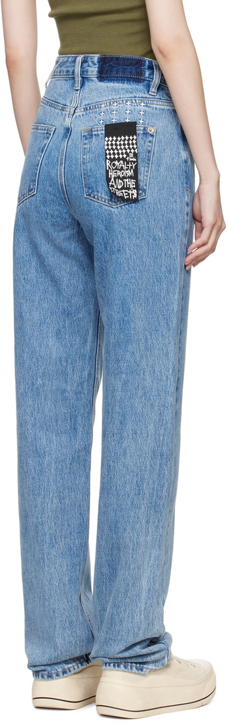 Side angle showing the rise and straight leg line