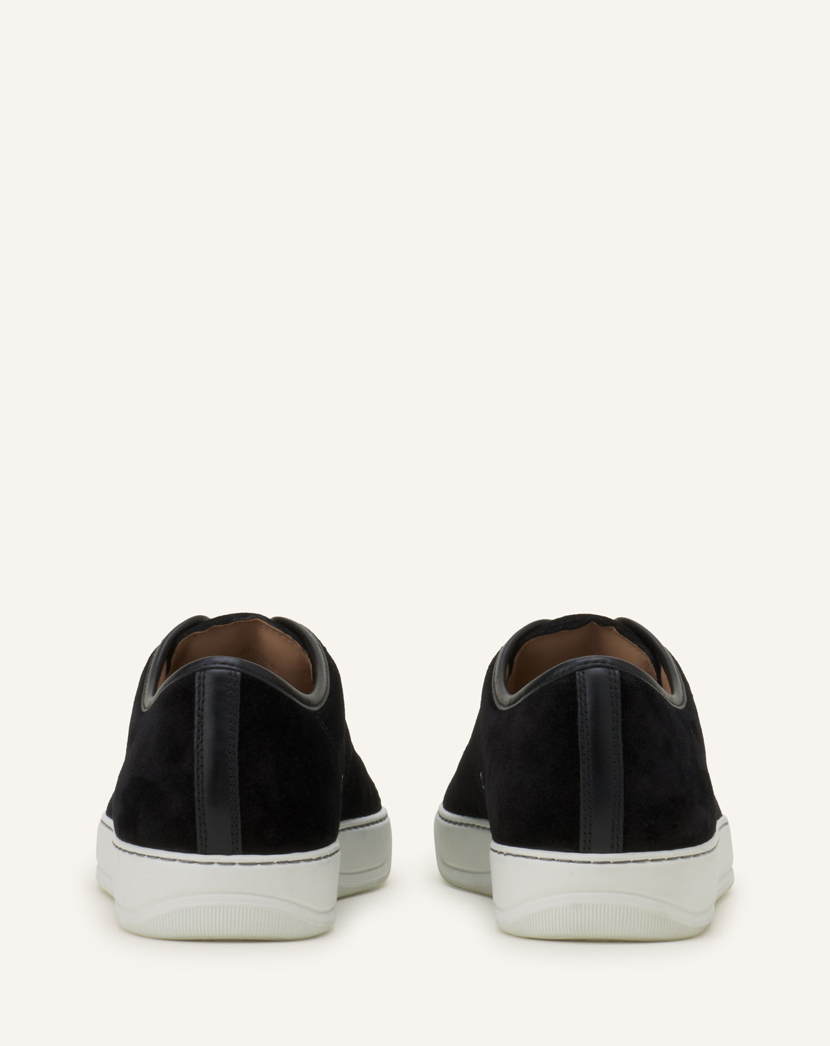 Heel view