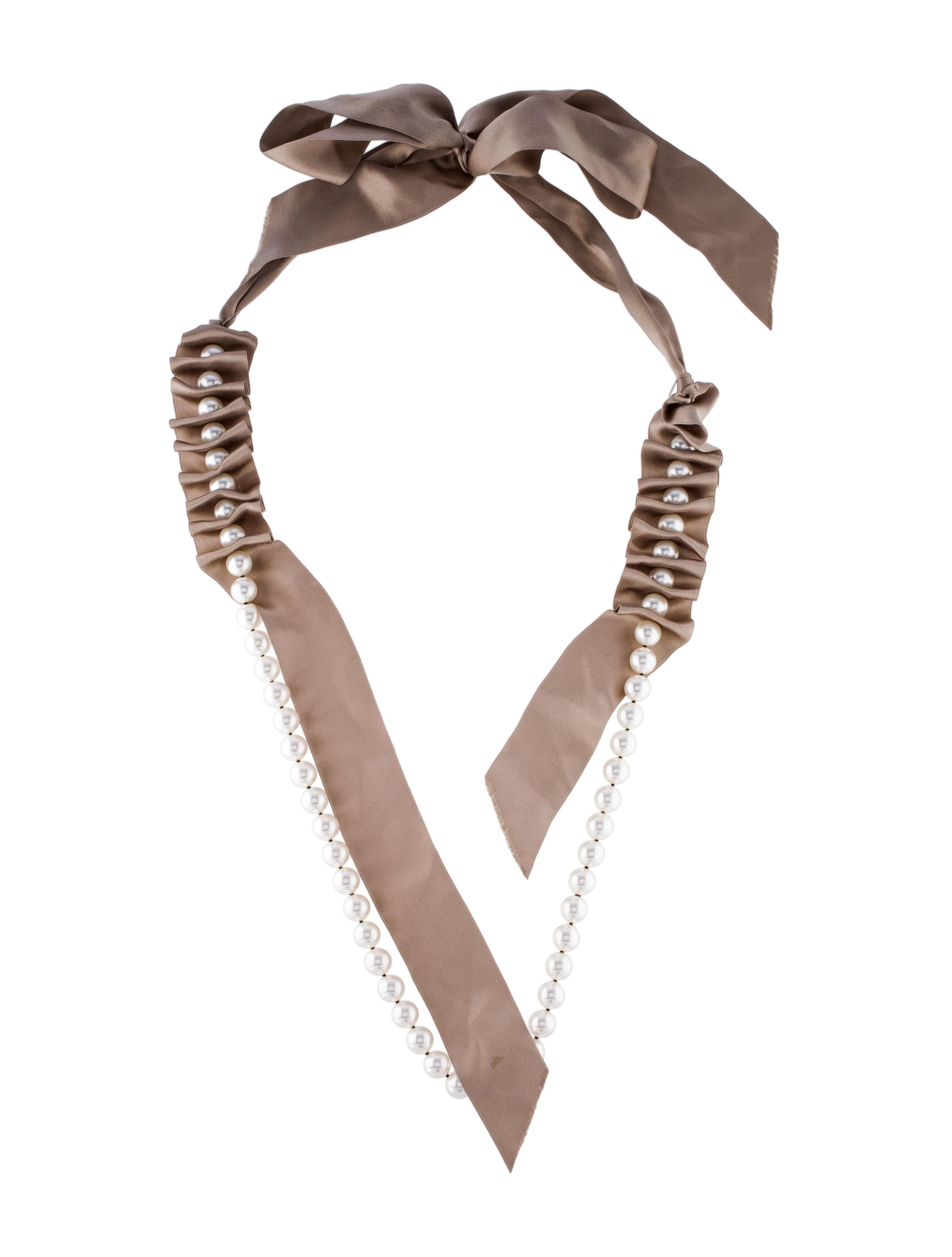 Pearl & Ribbon Necklace