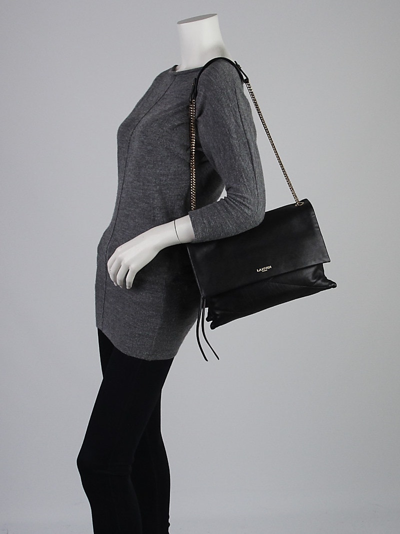 Chain-and-leather strap, shoulder carry
