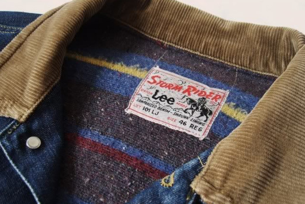 Blanket lining and collar detail