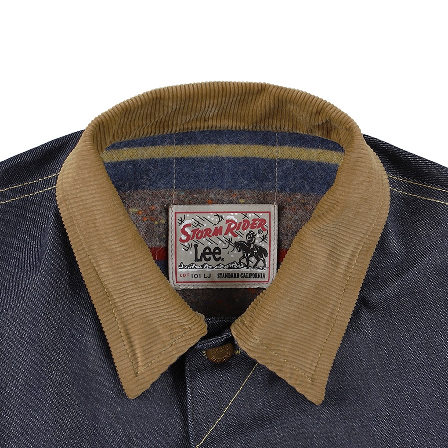 Corduroy collar and blanket lining from the shoulder line