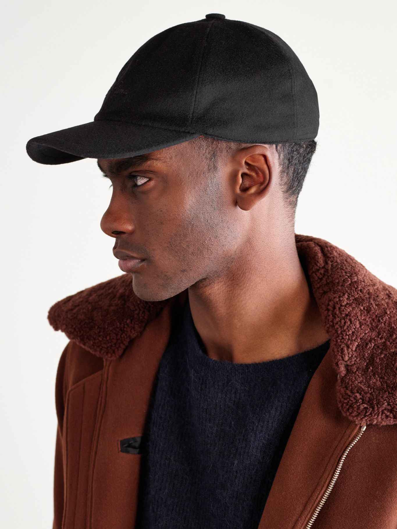 Outer view of the curved brim and crown