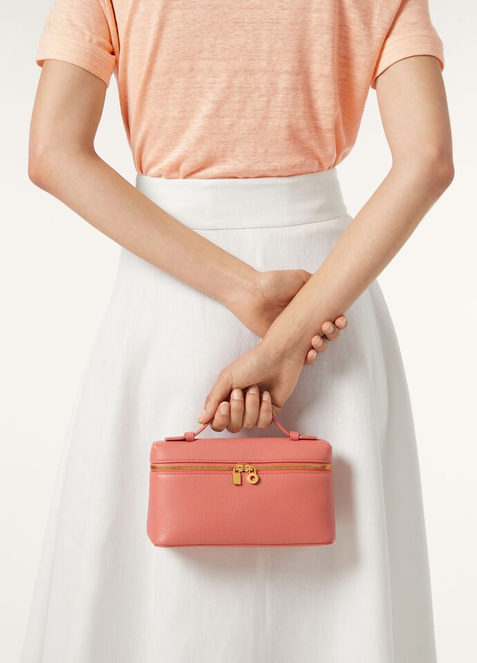 Three-quarter view of the structured pouch