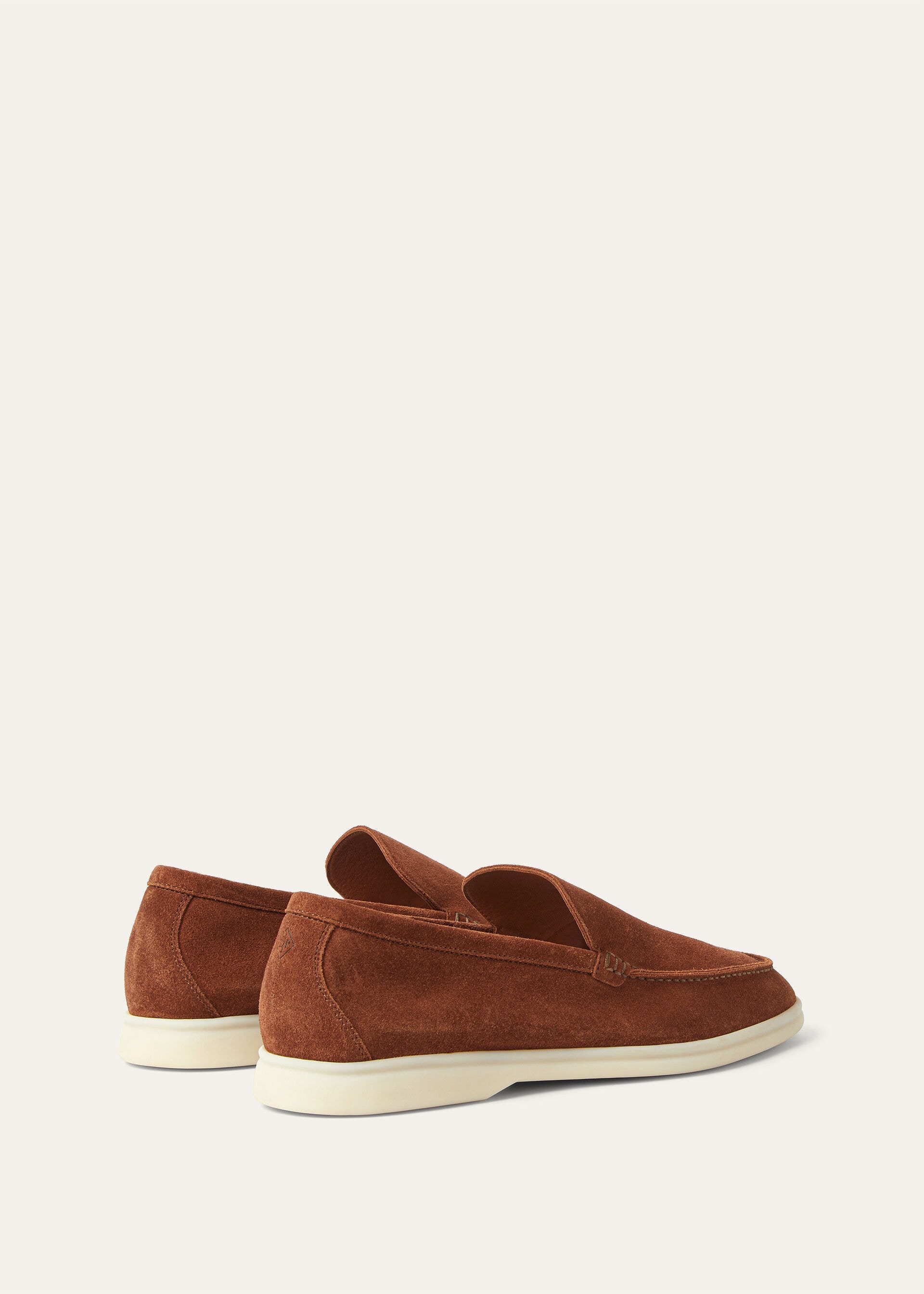 Side profile showing the deck-shoe line