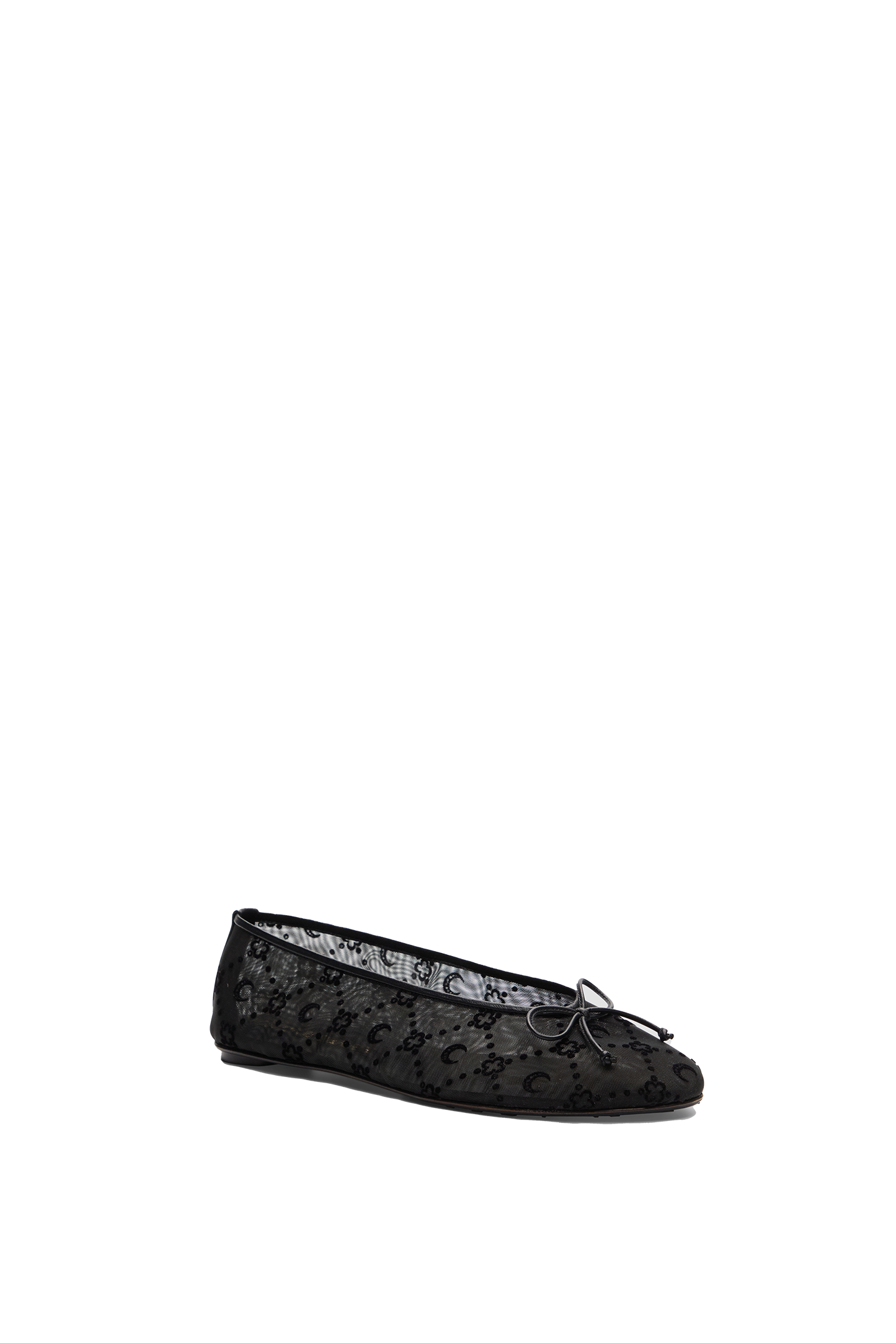 Profile view of the low silhouette