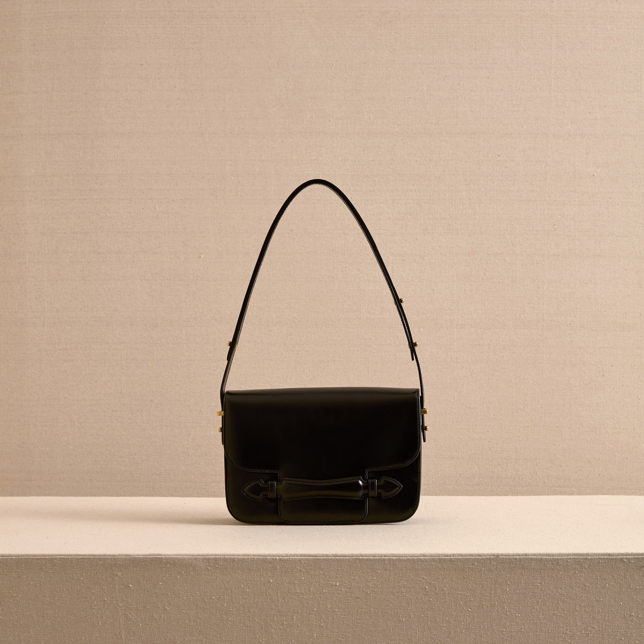 Romy 25 in Black