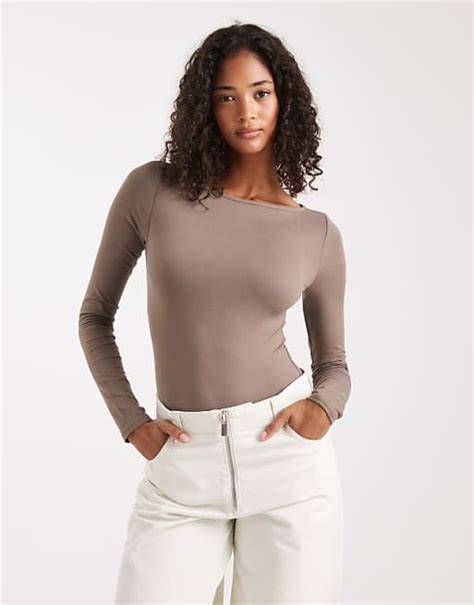 Lettuce-detail bodysuit in blush pink