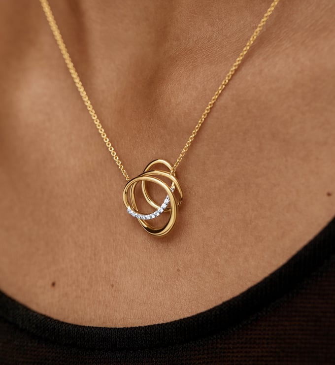 Nura Wrap Pavé Diamond Necklace